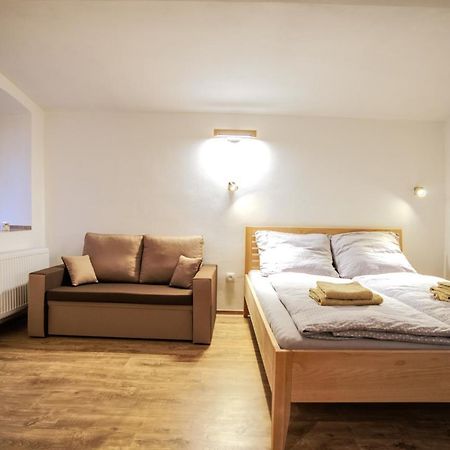 Apartmanek Mezi Kopci Apartment Jachymov Bagian luar foto