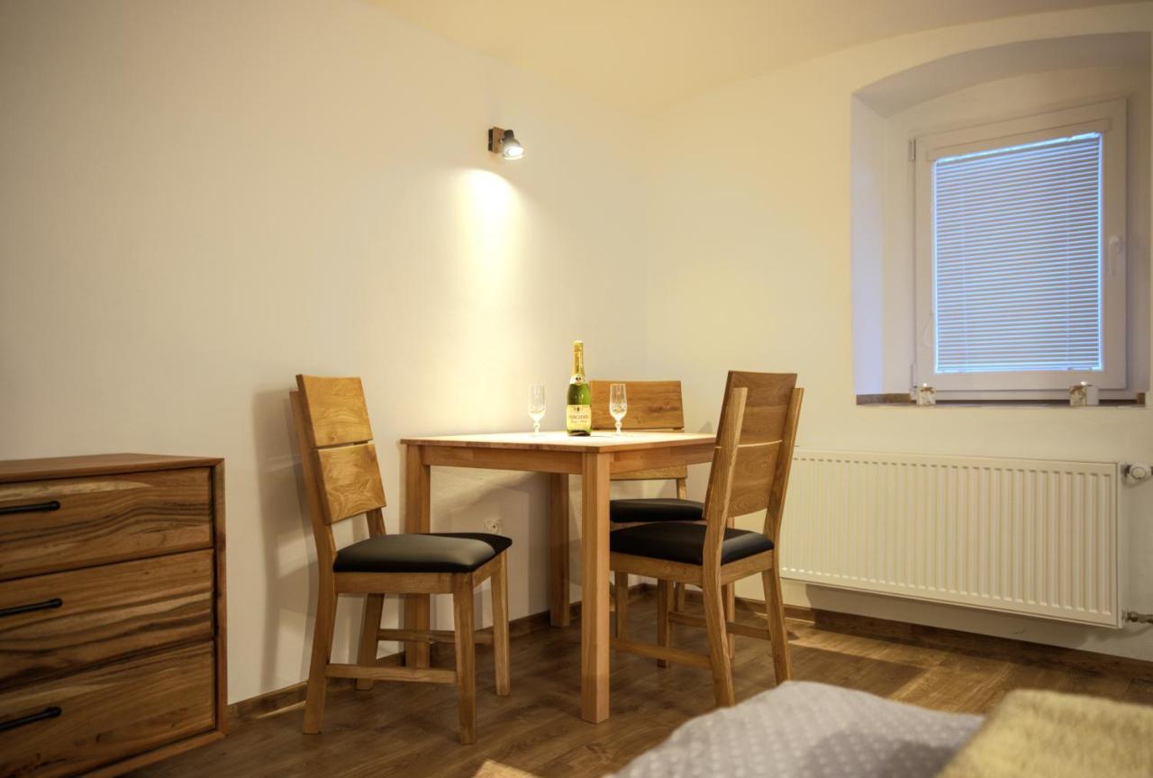 Apartmanek Mezi Kopci Apartment Jachymov Bagian luar foto